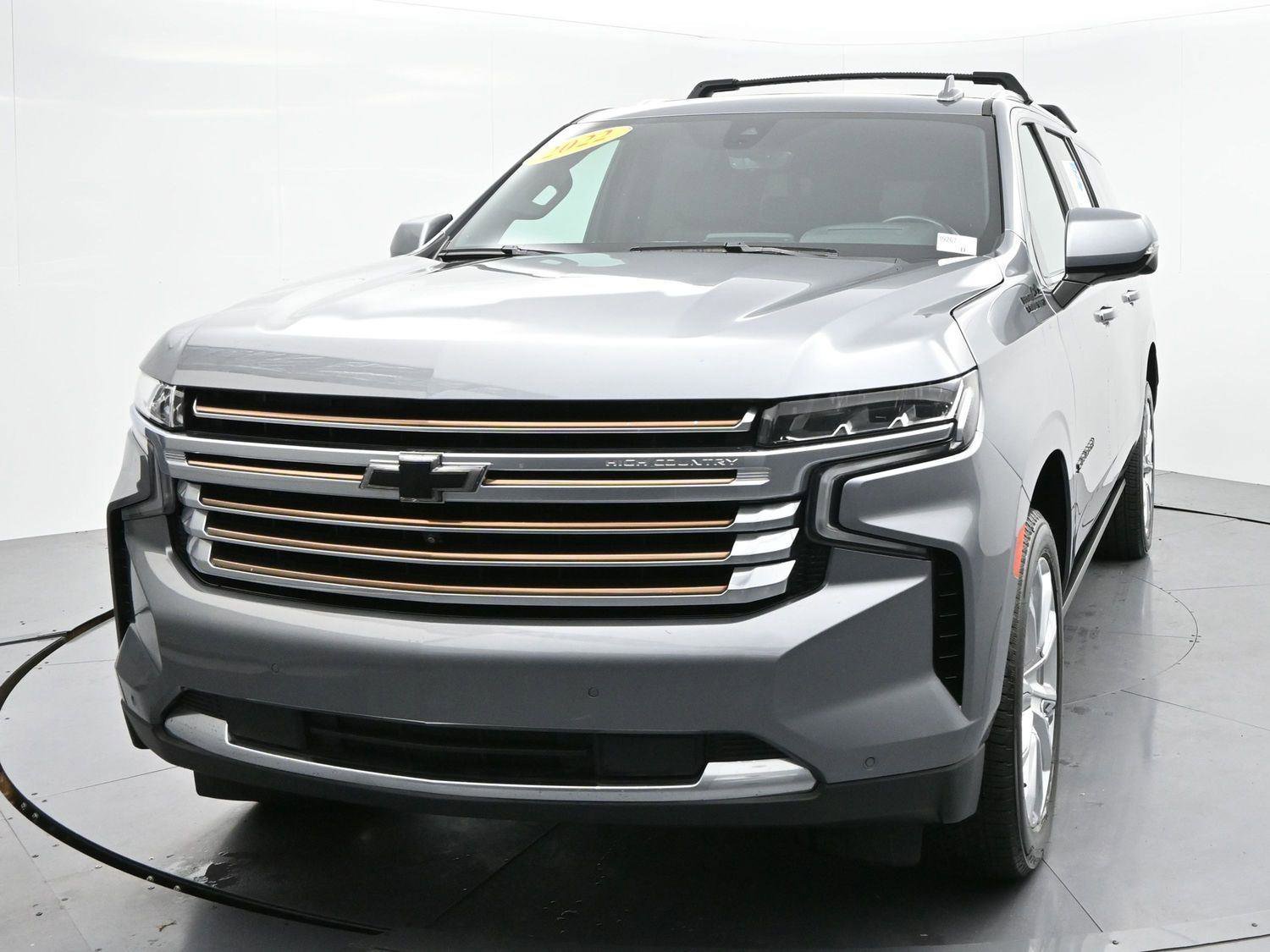 Used 2022 Chevrolet Suburban High Country image 2