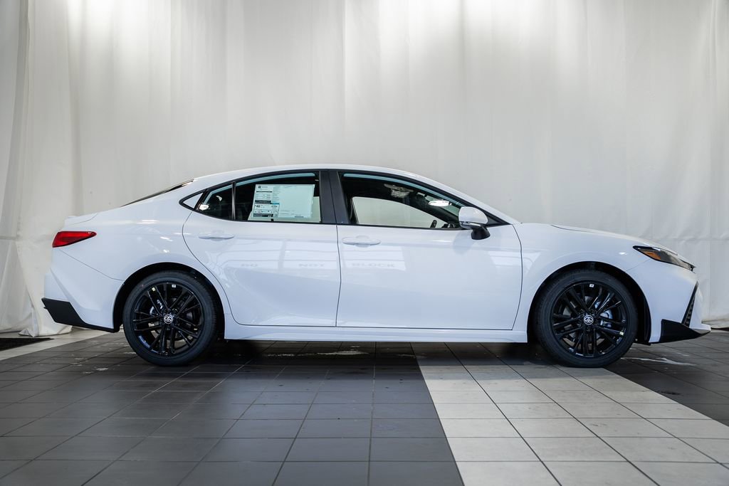 New 2026 Toyota Camry SE image 3