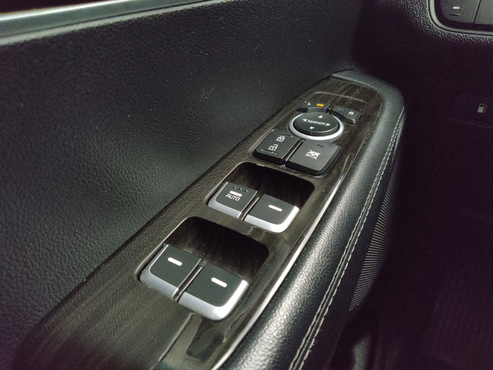 Used 2020 Kia Sorento L FWD image 27