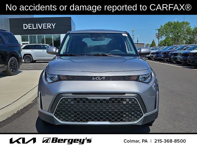 Certified 2025 Kia Soul LX FWD image 2