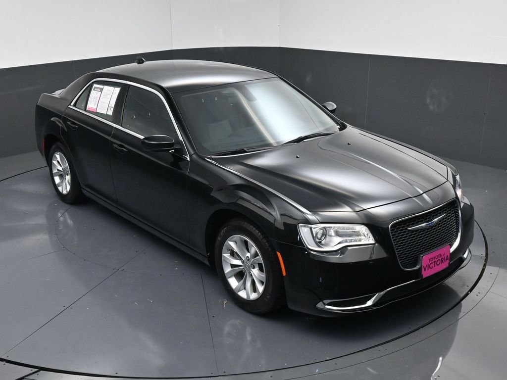 Used 2023 Chrysler 300 Touring image 14
