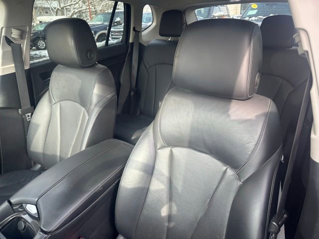 Used 2019 Buick Envision Essence w/ LPO, Cargo Package image 2