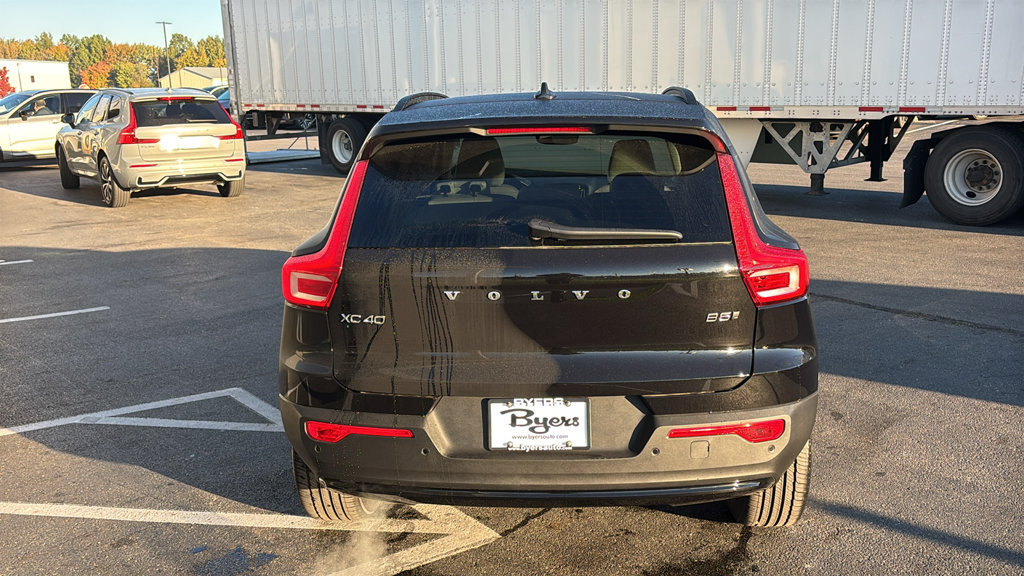 New 2026 Volvo XC40 B5 Plus w/ Protection Package Premier AWD/4WD image 29