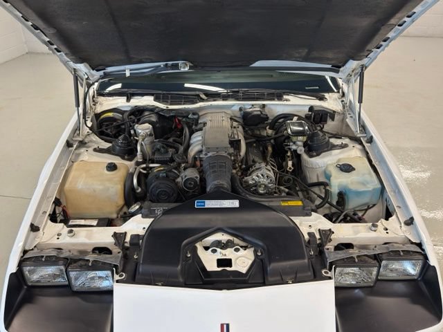 Used 1992 Chevrolet Camaro Z28 RWD image 18