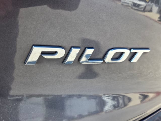 Used 2018 Honda Pilot Touring image 16