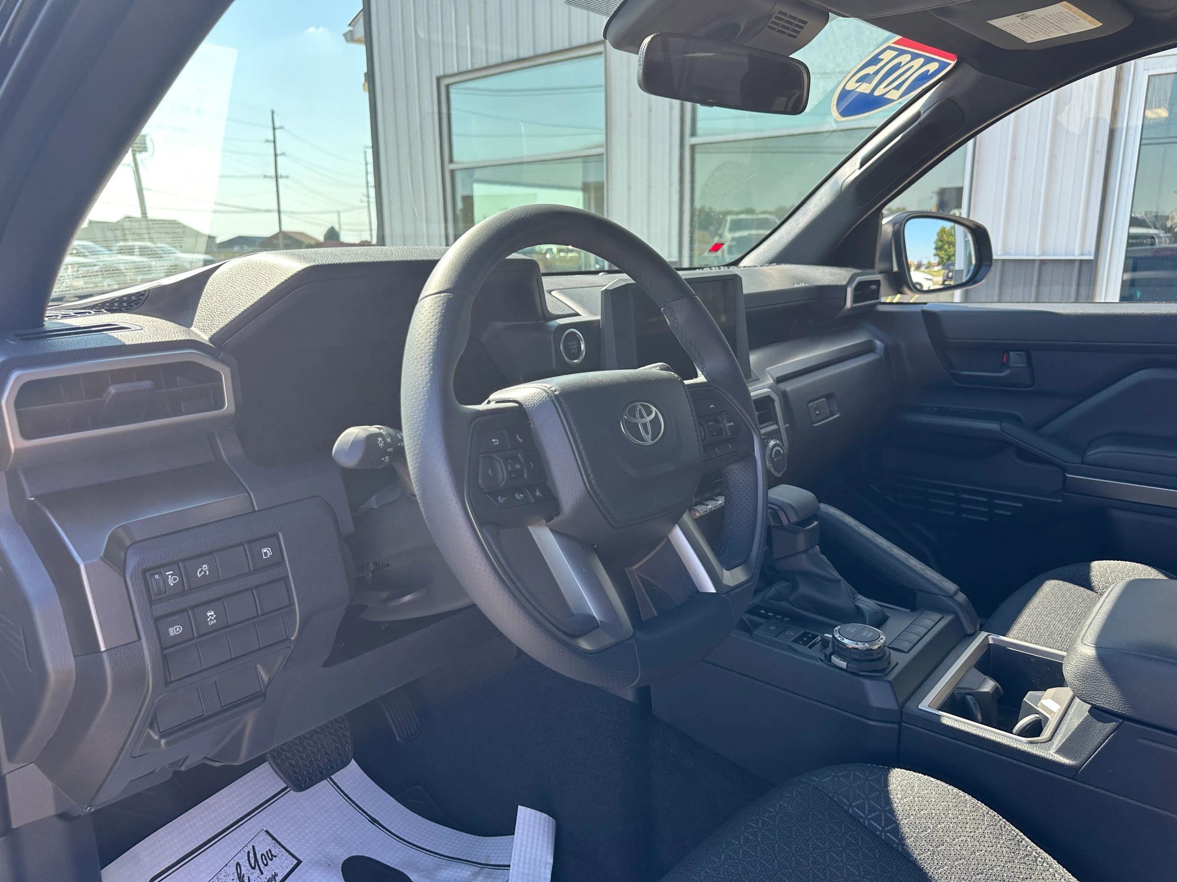 Used 2025 Toyota 4Runner SR5 image 18