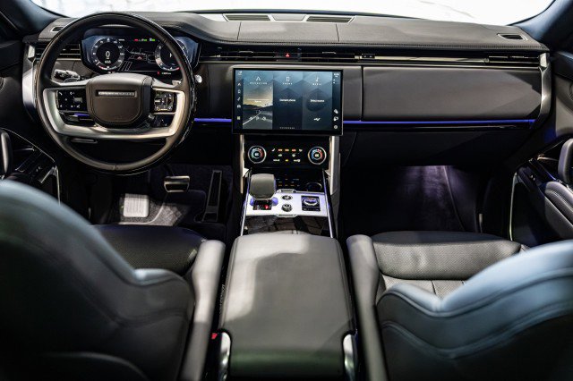 Used 2023 Land Rover Range Rover SE image 26