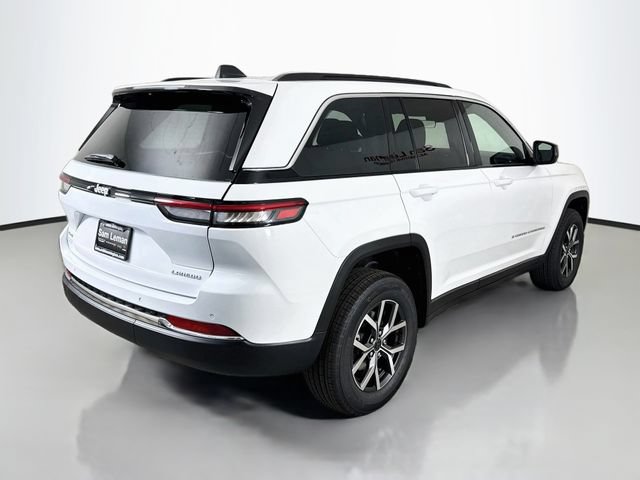 New 2027 Jeep Grand Cherokee Laredo AWD/4WD image 7