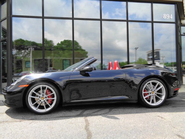 Used 2021 Porsche 911 Carrera RWD image 7