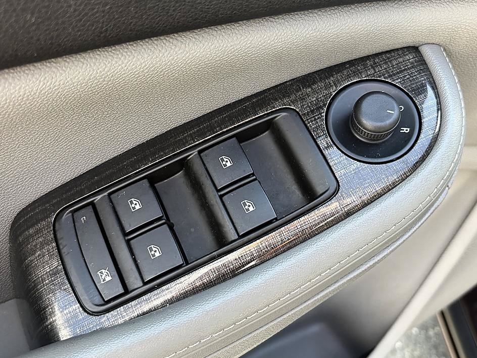 Used 2015 Chevrolet Malibu LT w/ Power Convenience Package FWD image 17