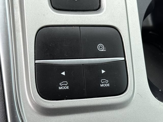 Used 2023 Ford Explorer XLT w/ Equipment Group 202A RWD image 37