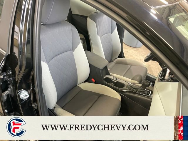 Used 2025 Toyota Corolla LE image 30