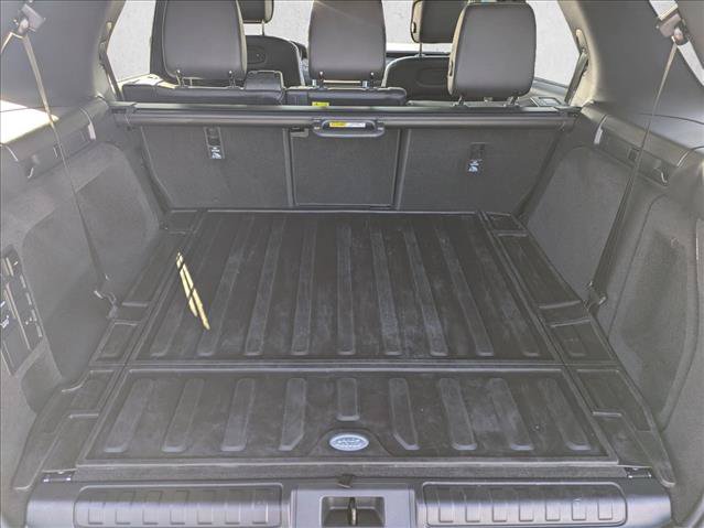 Certified 2025 Land Rover Discovery S AWD/4WD image 6