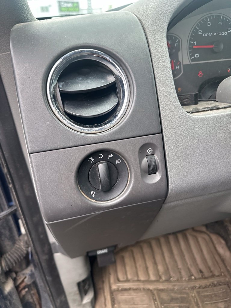 Used 2007 Ford F150 XLT AWD/4WD image 13