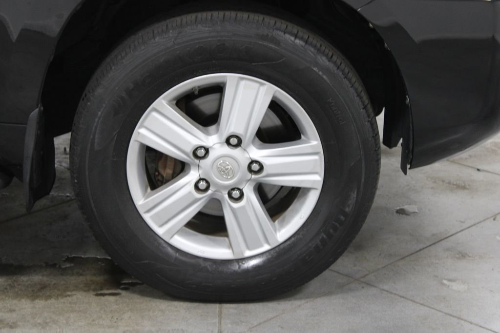 Used 2013 Toyota Land Cruiser AWD/4WD image 12
