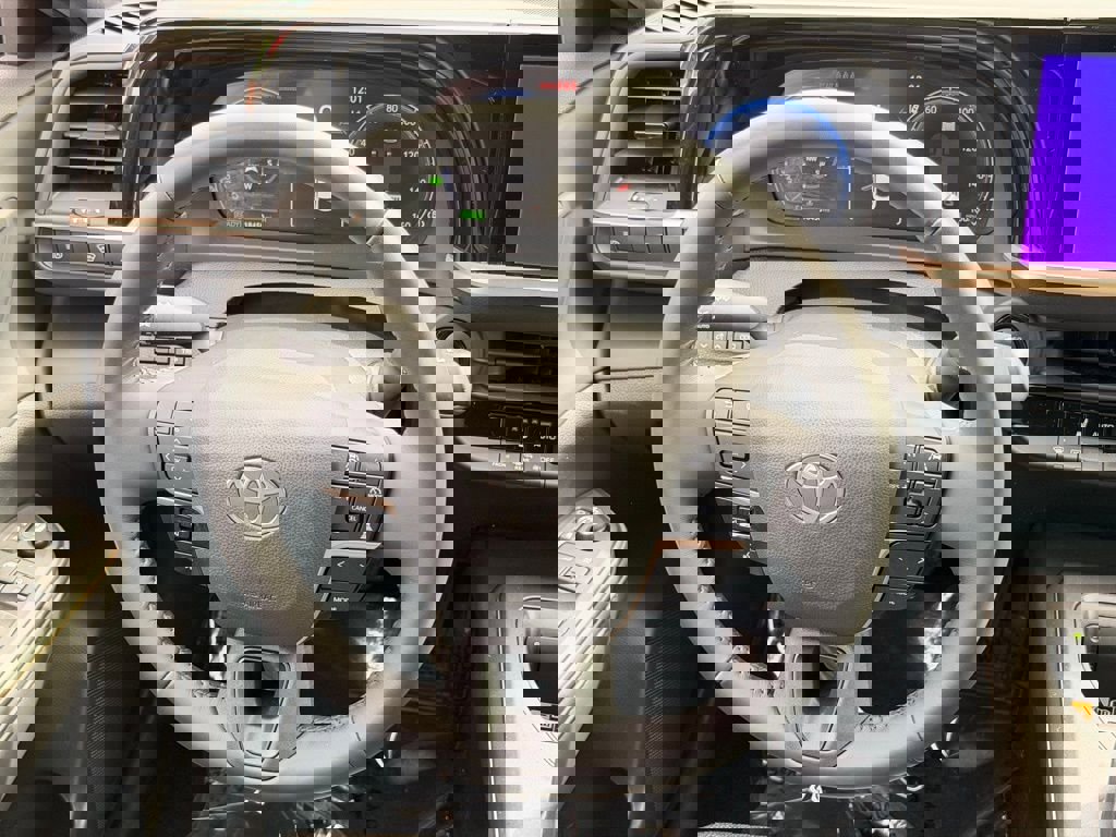 Certified 2023 Toyota Crown XLE image 16