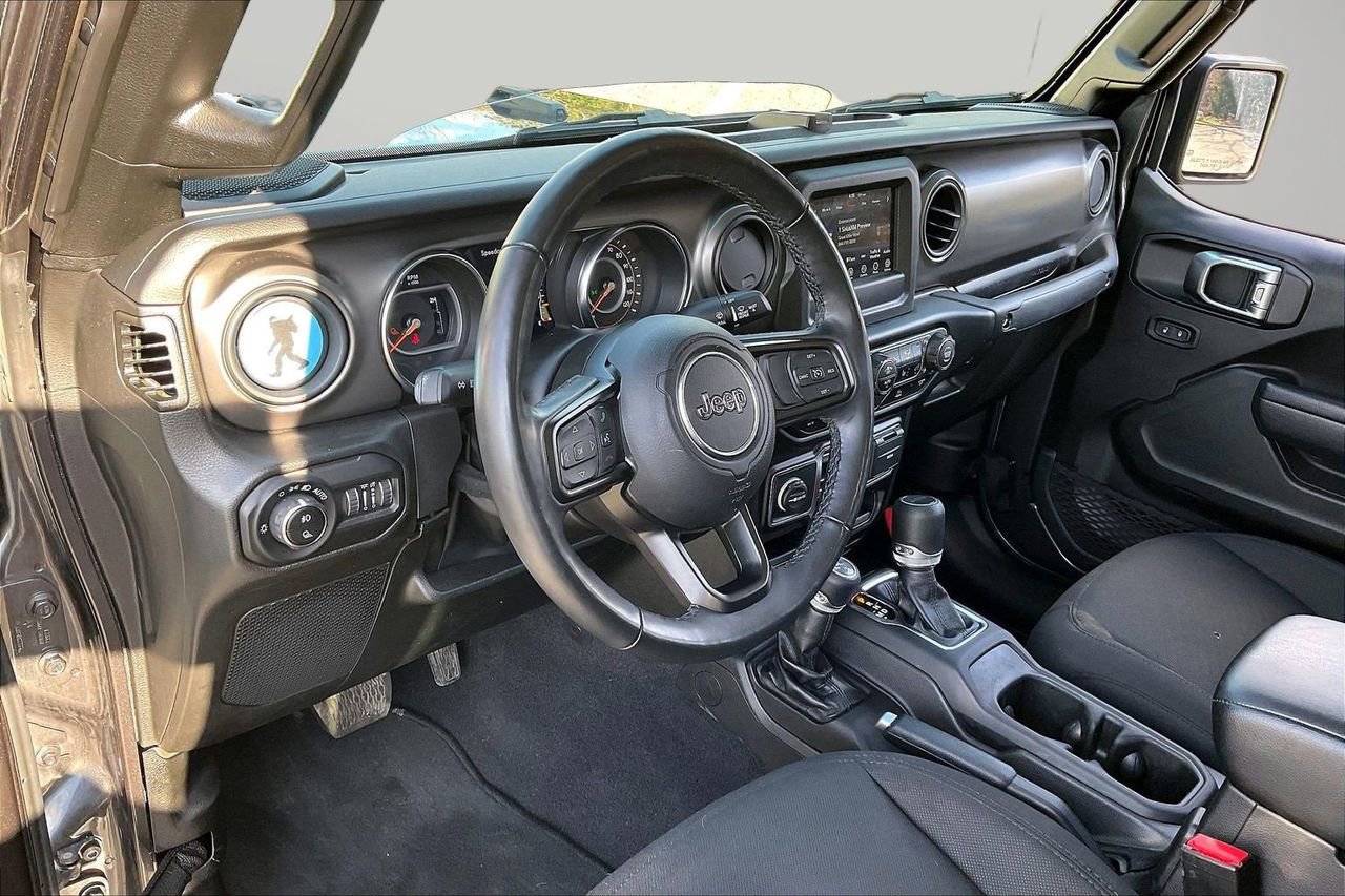 Certified 2022 Jeep Gladiator Sport image 19