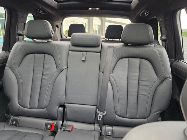 Used 2021 BMW X7 M50i AWD/4WD image 50