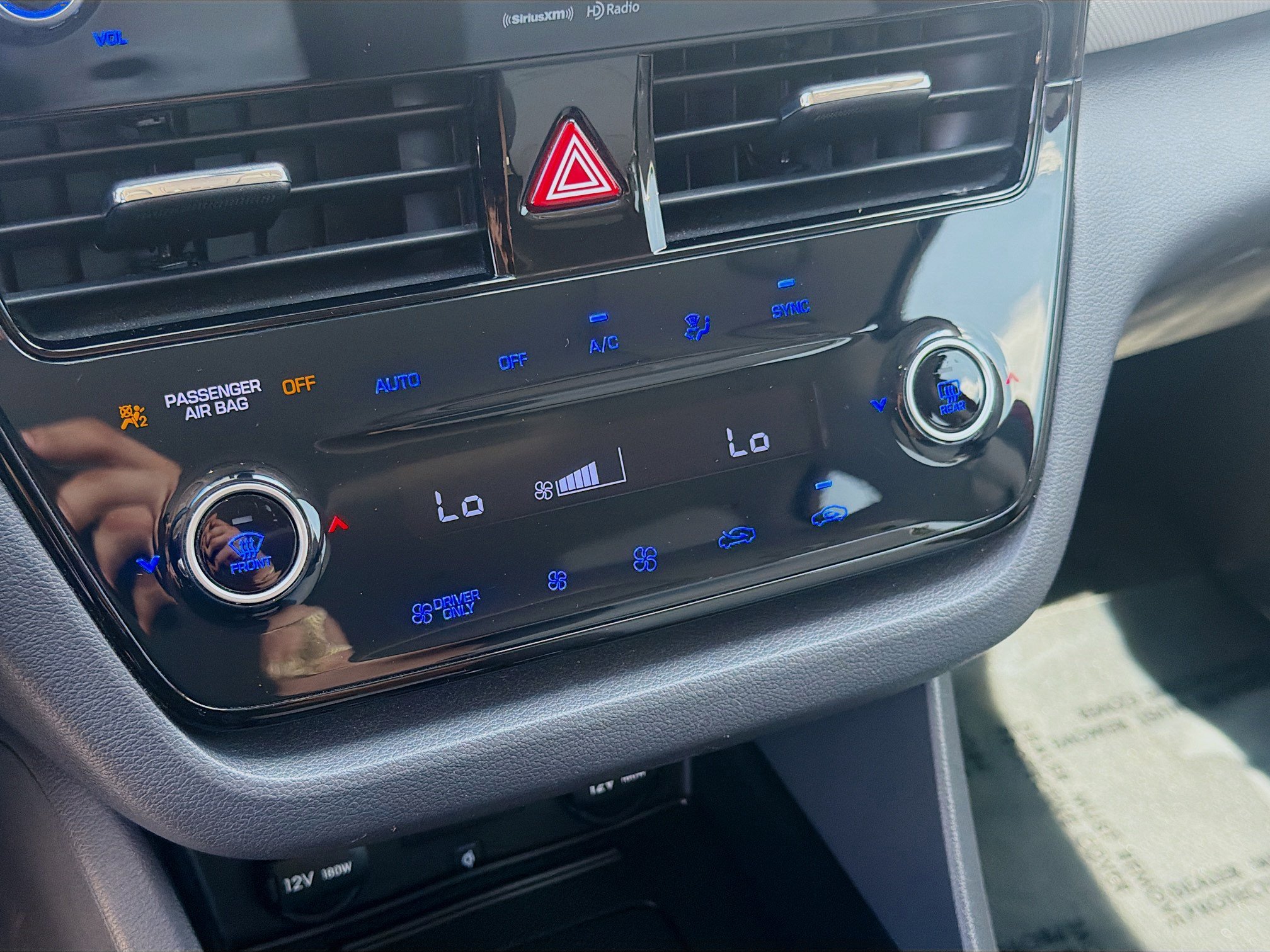 Used 2020 Hyundai Ioniq SEL FWD image 12