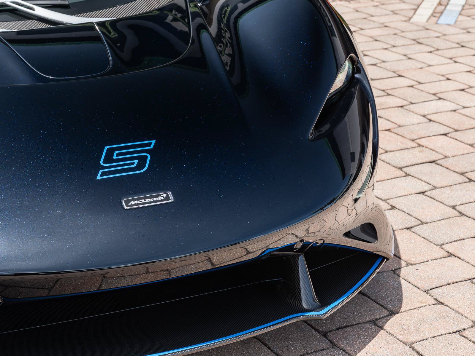 Used 2021 McLaren Elva RWD image 13