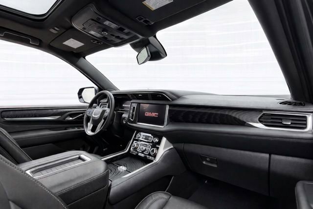 Used 2024 GMC Yukon Denali image 19