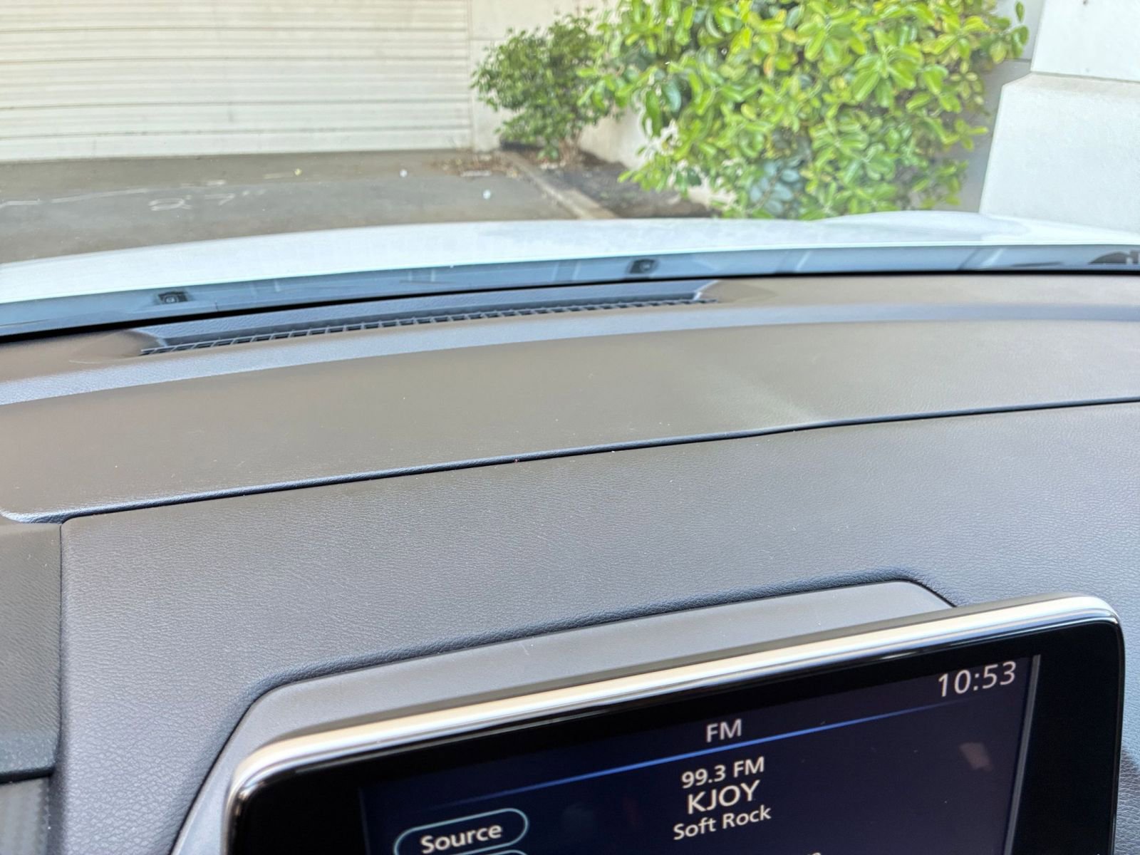 Used 2025 Nissan Sentra SV FWD image 17