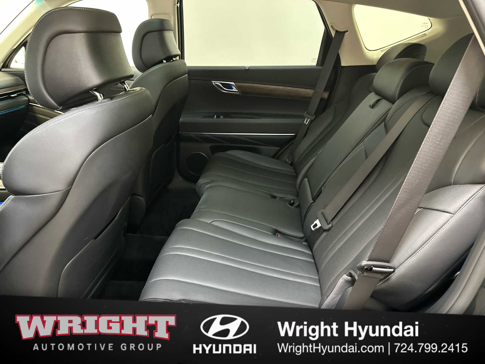 Certified 2025 Genesis GV80 2.5T Select image 13