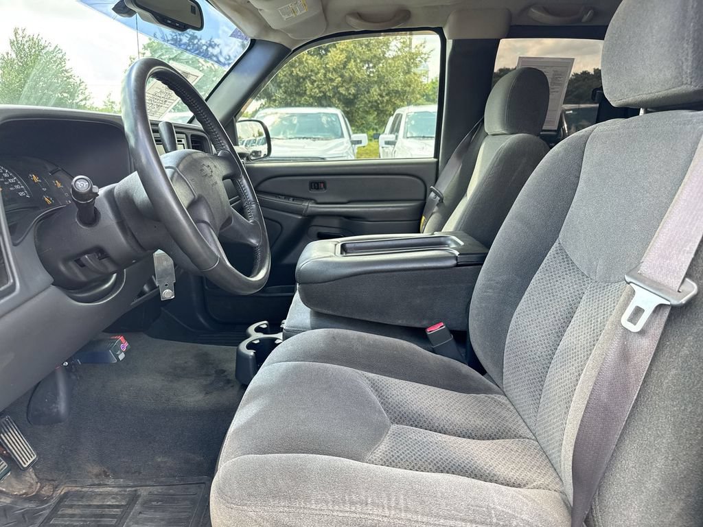 Used 2005 Chevrolet Silverado 2500 LS AWD/4WD image 18