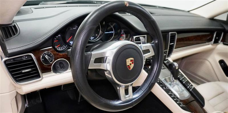 Used 2014 Porsche Panamera GTS AWD/4WD image 10