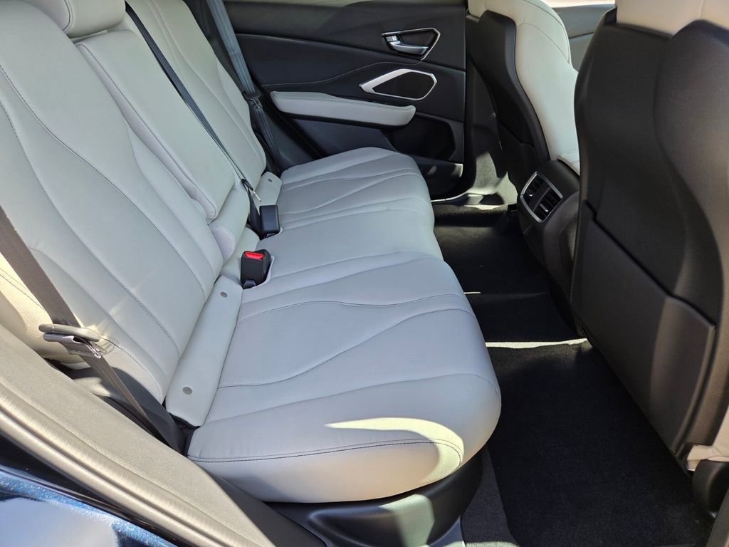 Used 2025 Acura RDX SH-AWD image 19
