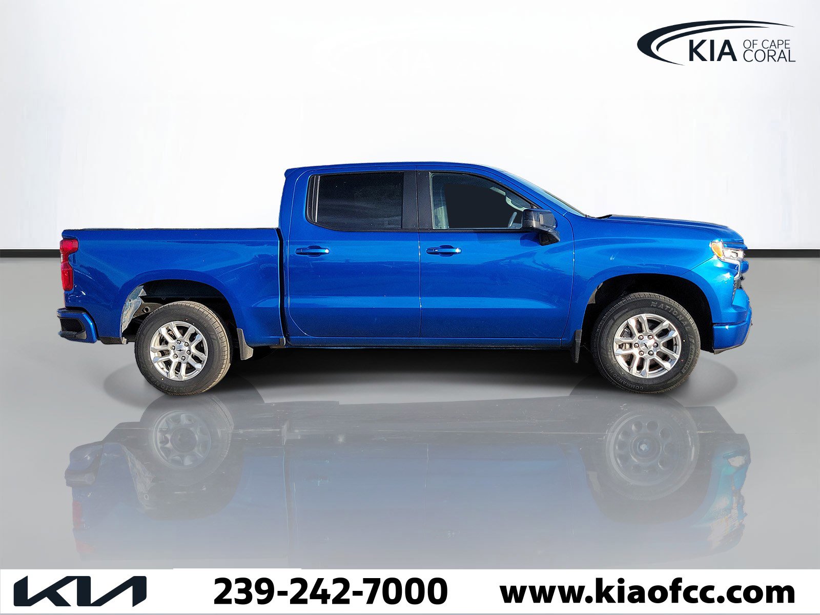 Used 2022 Chevrolet Silverado 1500 RST image 2