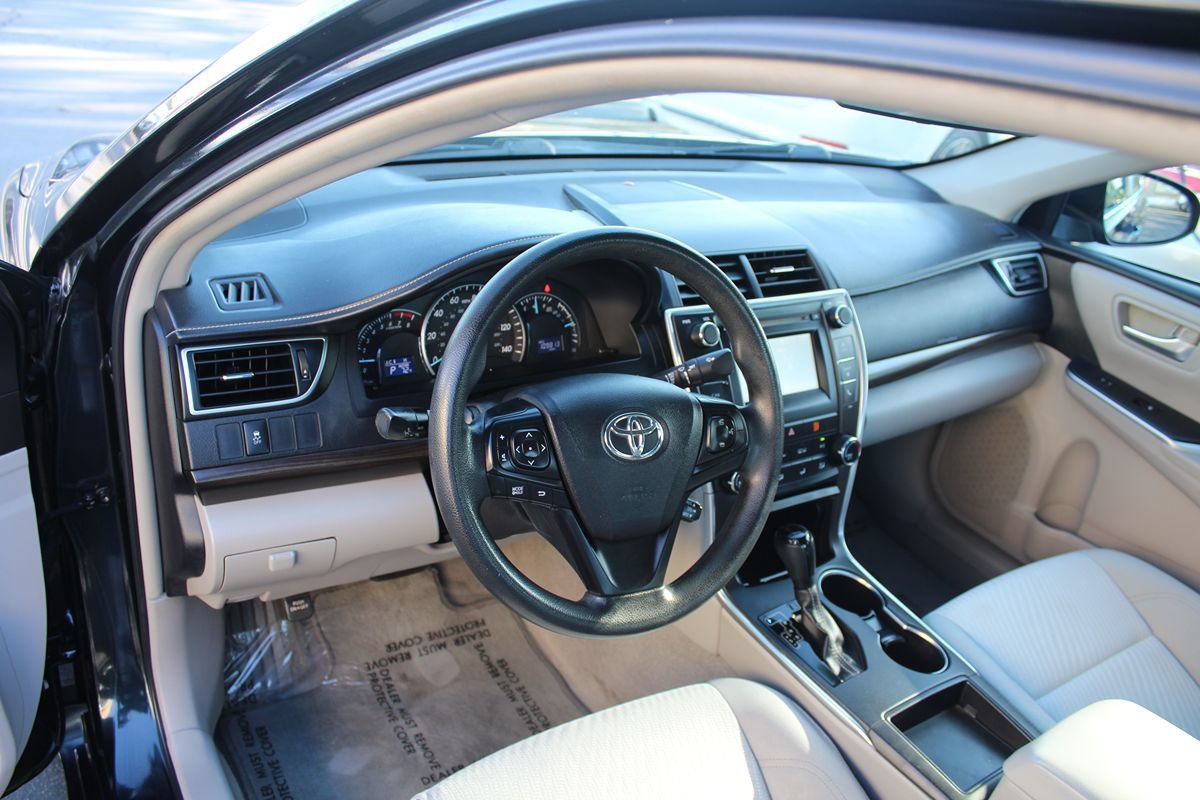 Used 2015 Toyota Camry LE FWD image 15