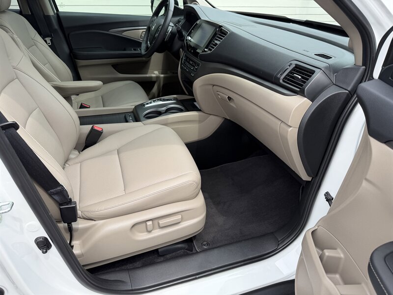 Used 2022 Honda Ridgeline RTL-E image 31