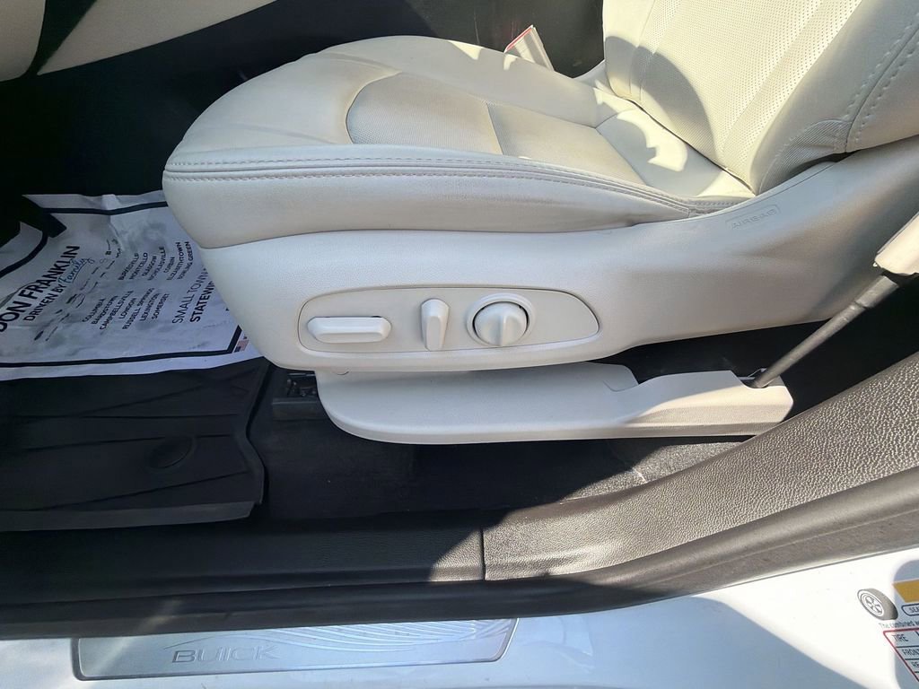 Used 2023 Buick Enclave Essence w/ Trailering Package, 5000 lbs. AWD/4WD image 18