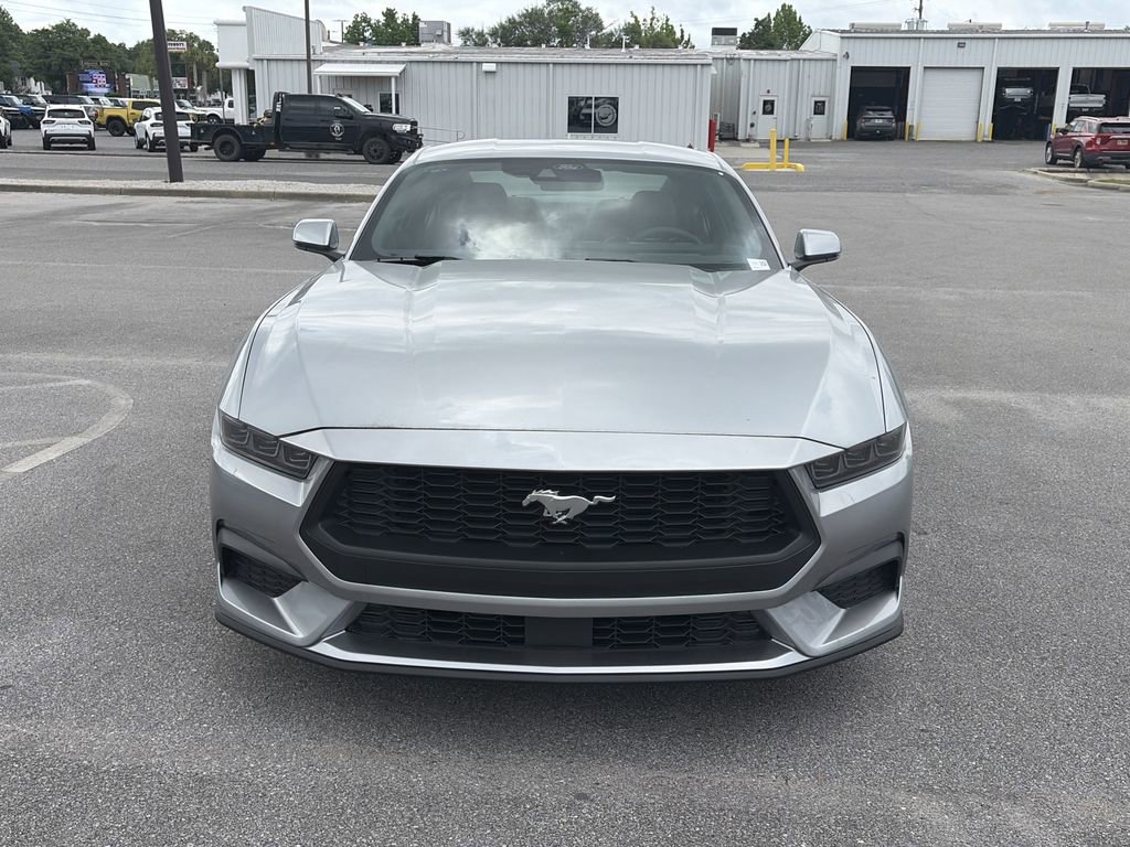 Used 2025 Ford Mustang Premium RWD image 10