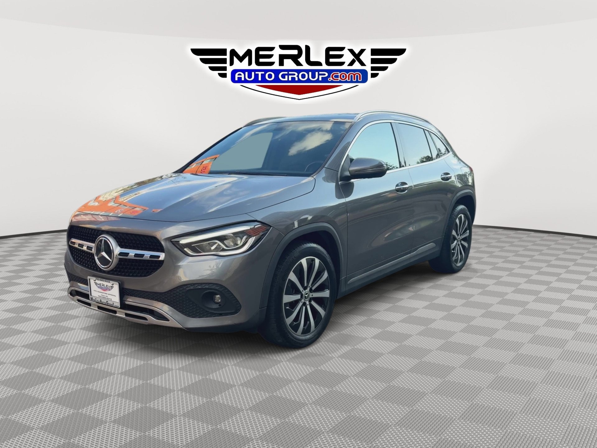 Used 2021 Mercedes-Benz GLA 250 4MATIC w/ Premium Package image 4