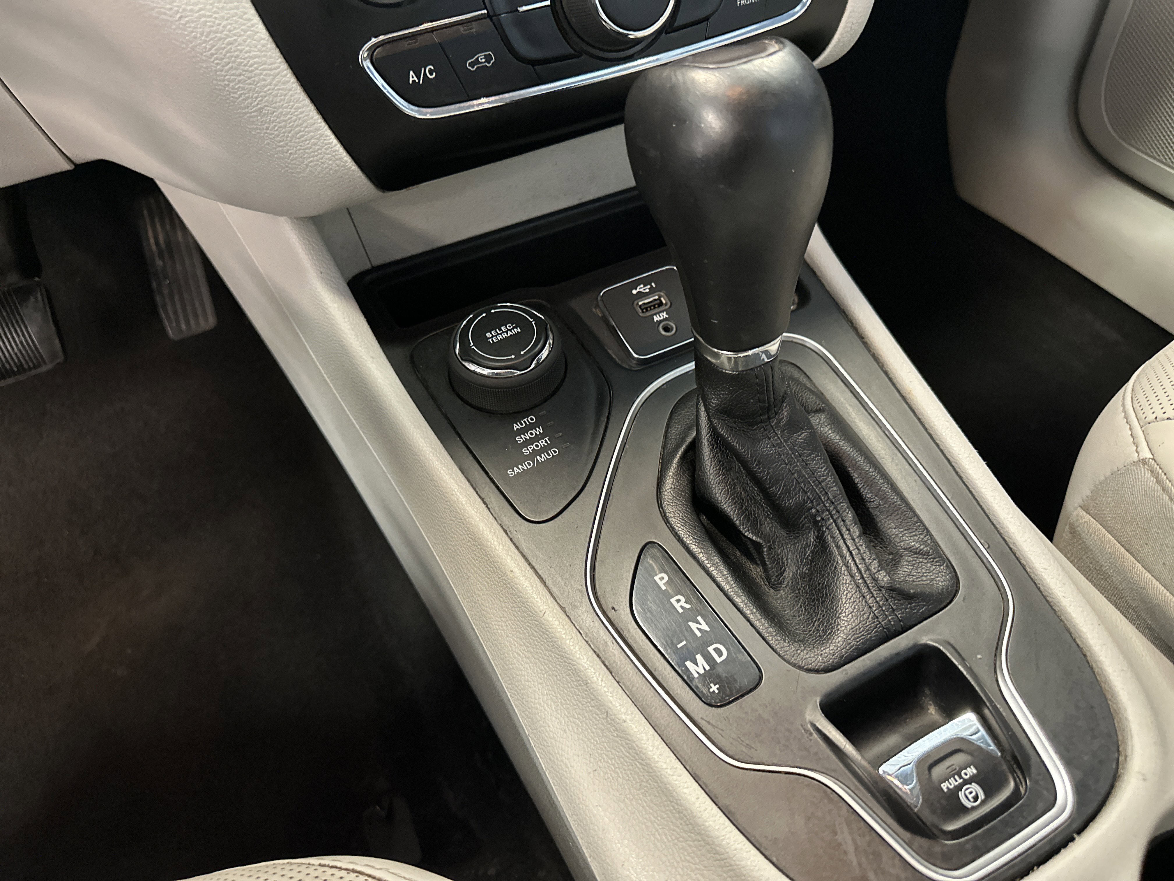 Used 2021 Jeep Cherokee Latitude Lux image 30