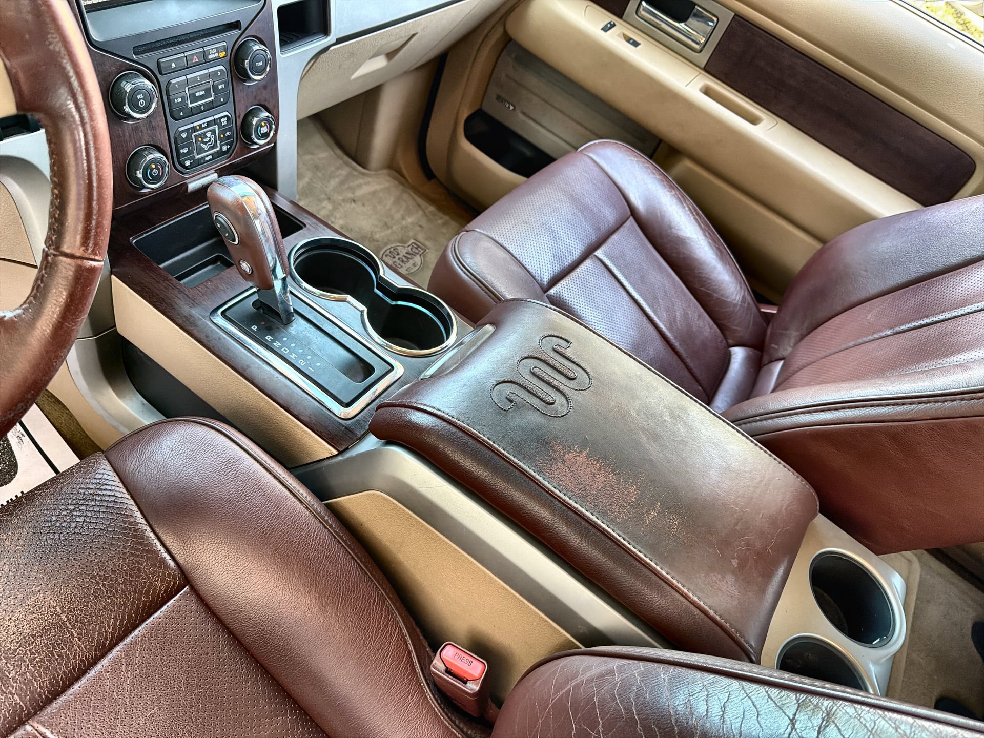 Used 2014 Ford F150 King Ranch w/ King Ranch Luxury Package AWD/4WD image 20