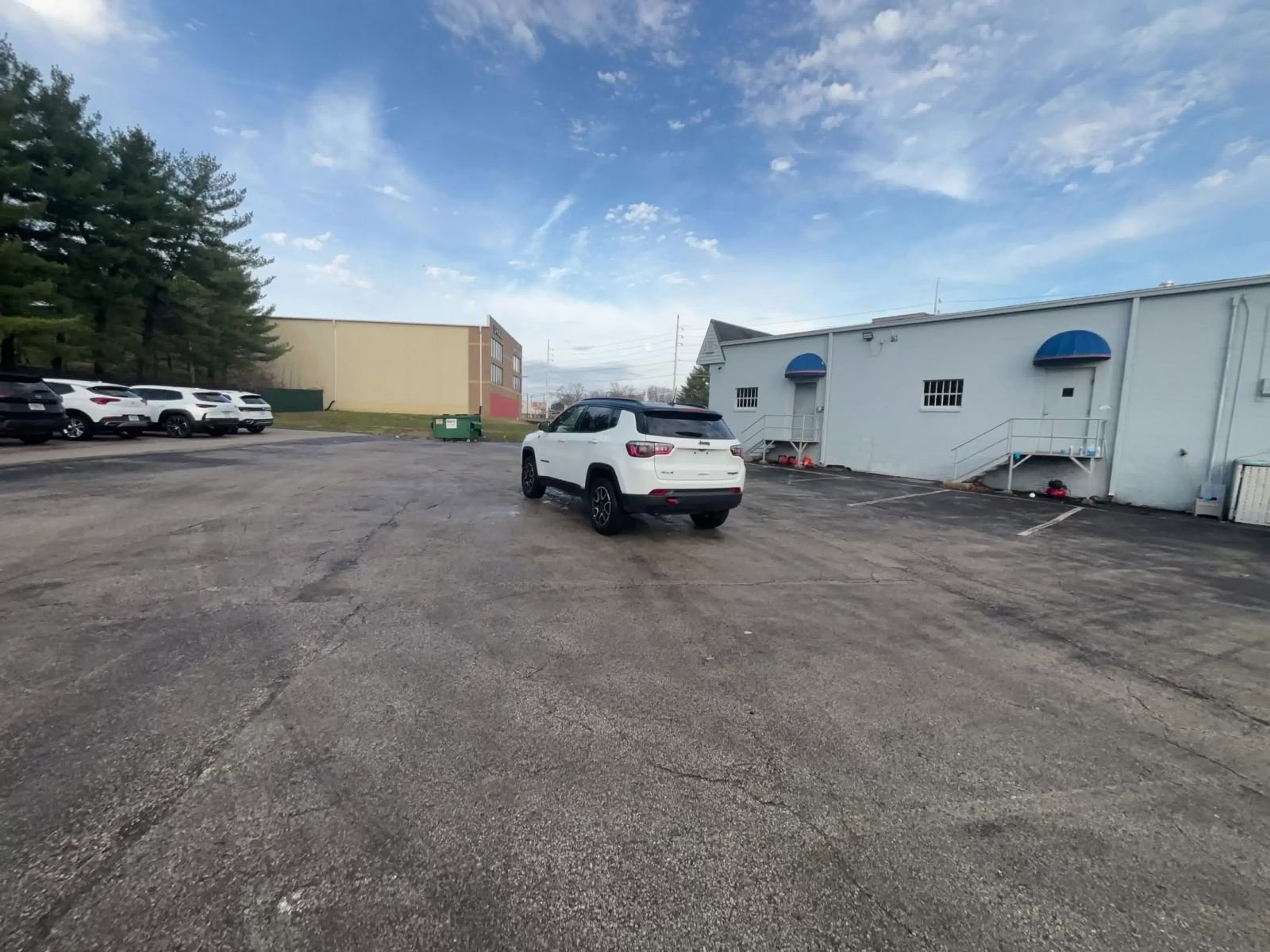 Used 2025 Jeep Compass Trailhawk image 15