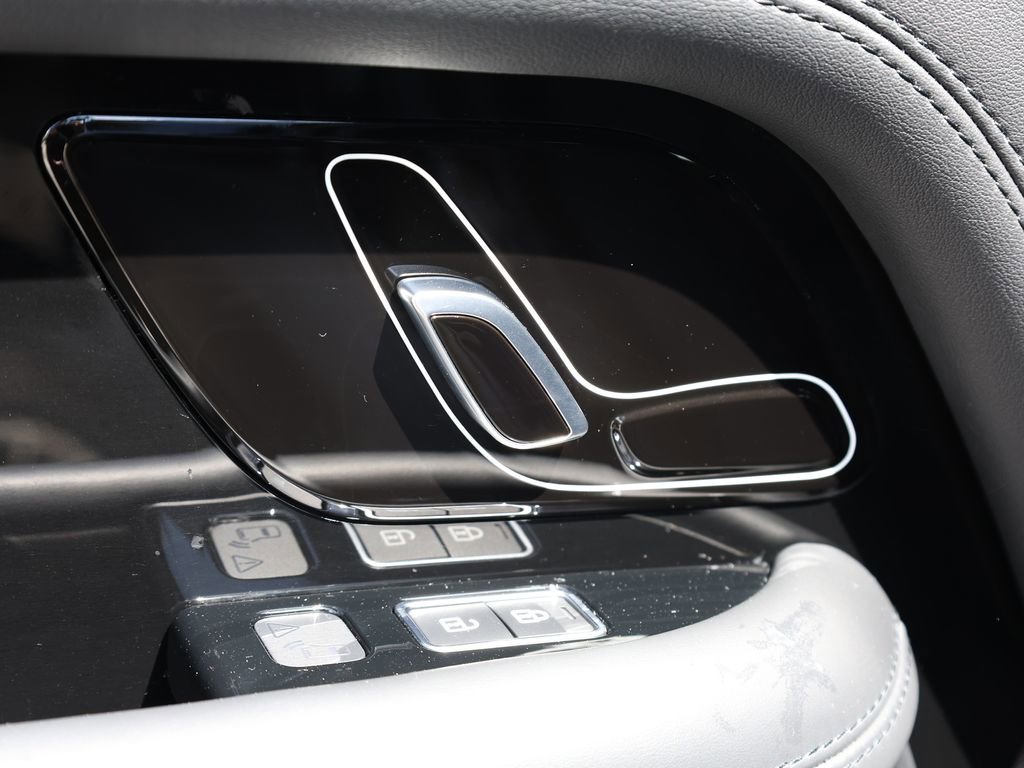 Used 2021 Land Rover Range Rover P525 Westminster Edition image 23