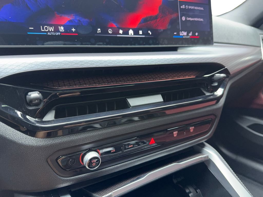 Used 2025 BMW M440i Coupe w/ Premium Package image 25