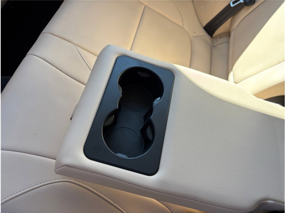 Used 2018 Jaguar XF Premium image 44