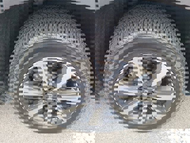 Used 2024 Honda Pilot Touring image 11