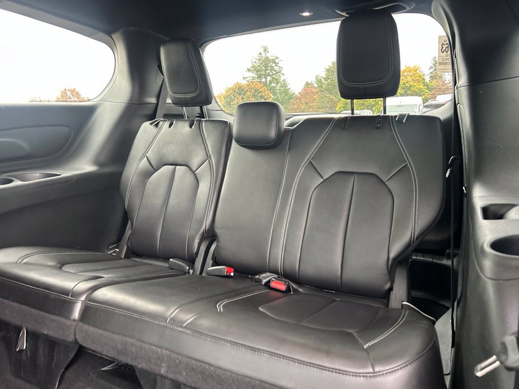 Used 2026 Chrysler Pacifica Select FWD image 7