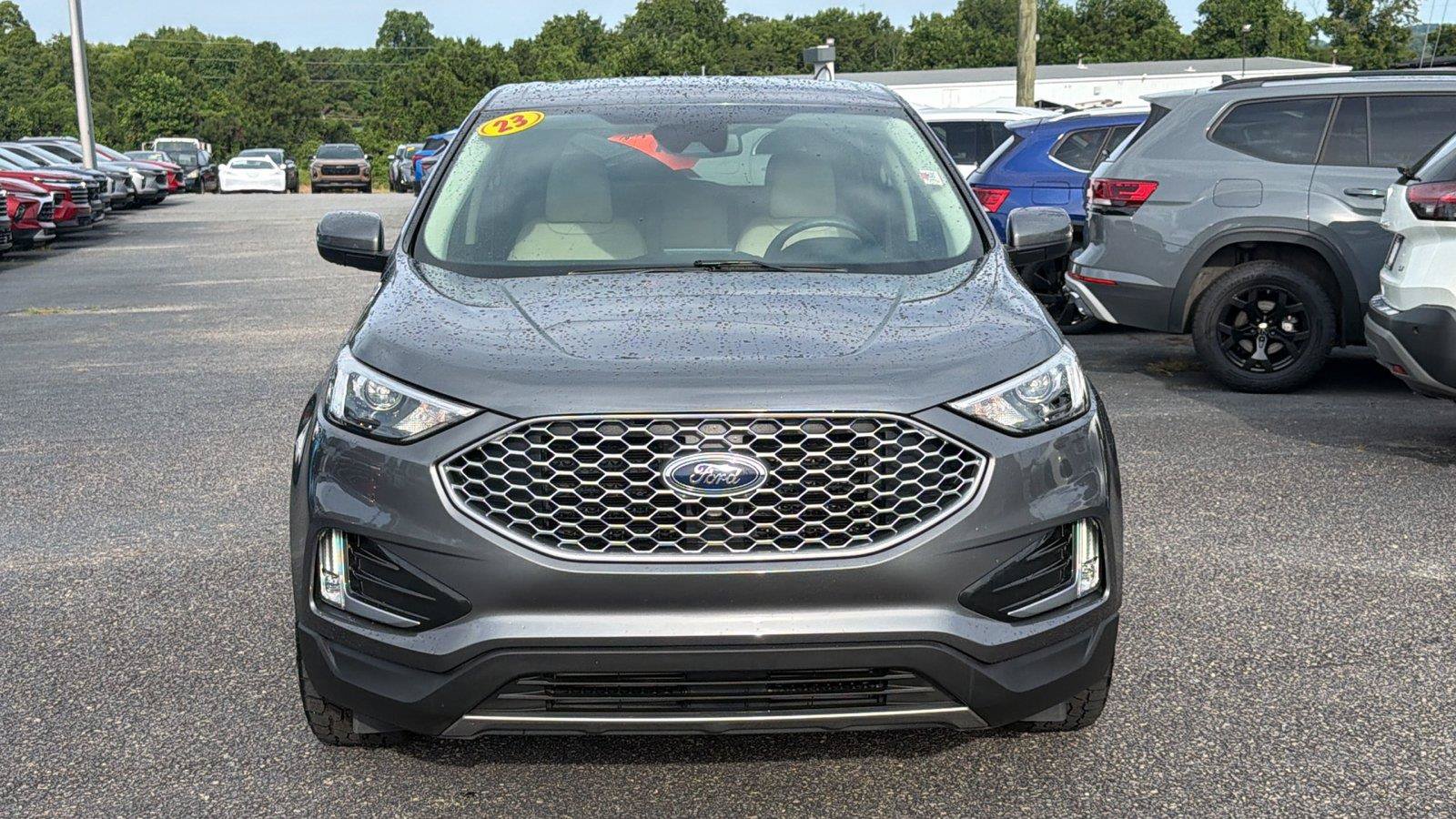 Used 2023 Ford Edge SEL w/ Convenience Package AWD/4WD image 2