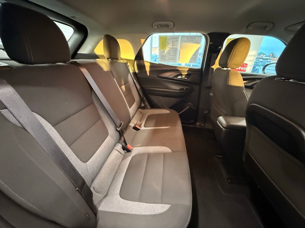 Used 2021 Chevrolet TrailBlazer LS image 18