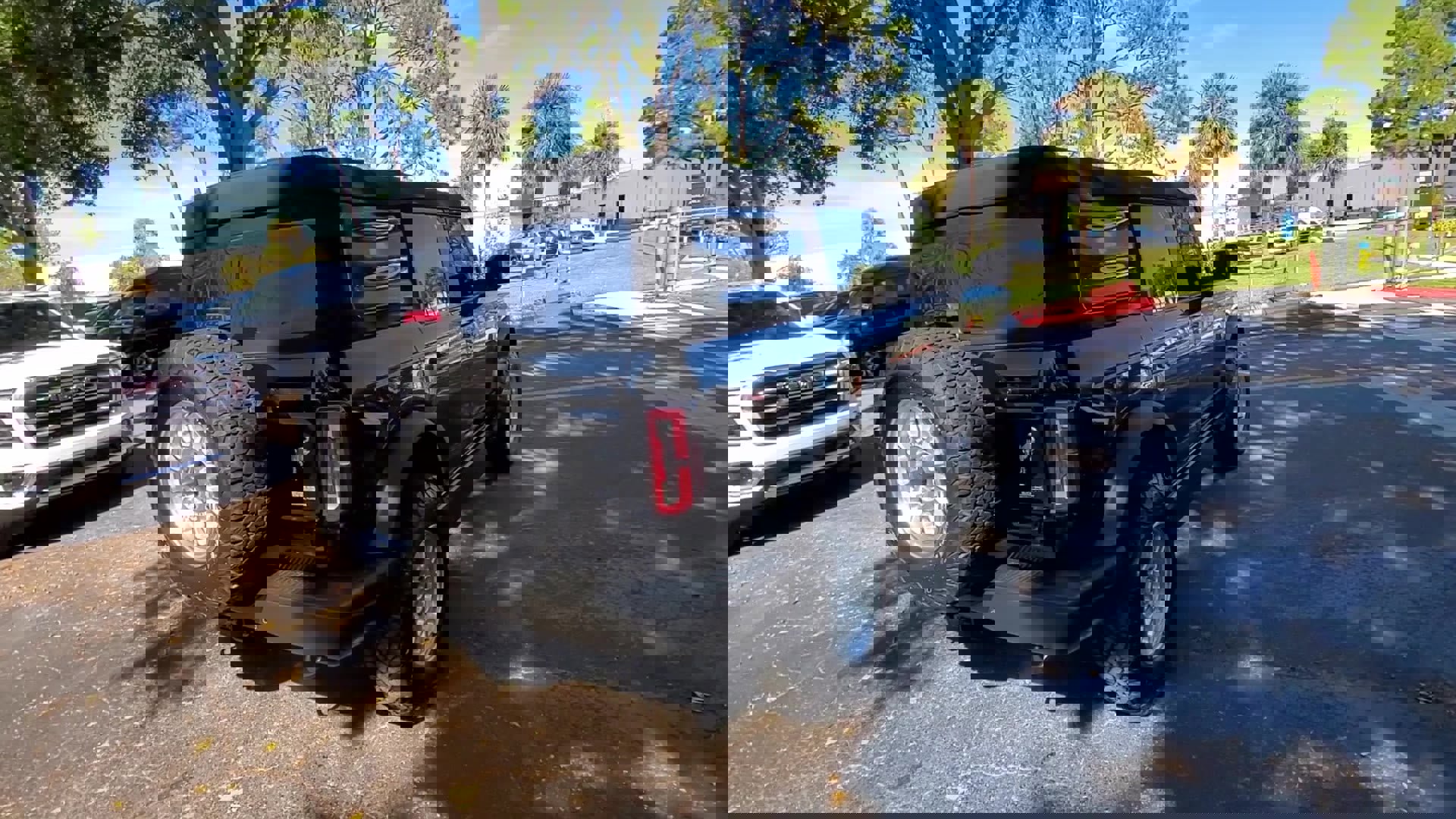 Used 2022 Ford Bronco Badlands image 44