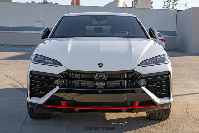 Used 2025 Lamborghini Urus SE AWD/4WD image 13