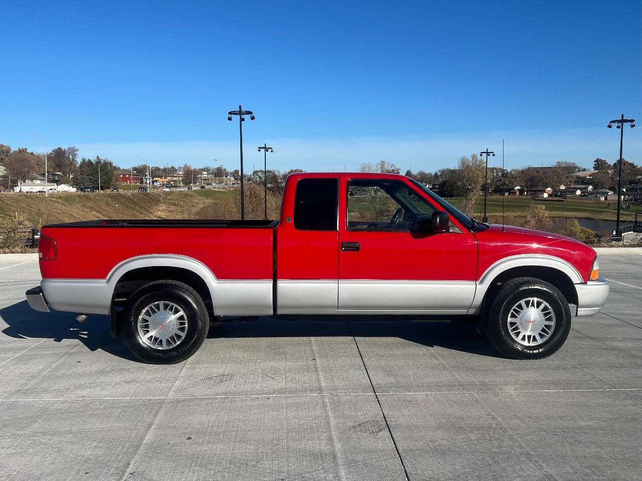 Used 2001 GMC Sonoma SLS w/ Super Spec Pkg 1 image 4