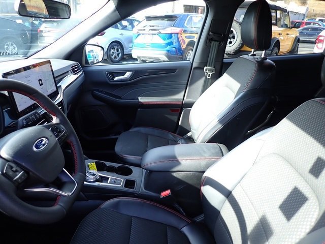 Certified 2023 Ford Escape ST-Line w/ Tech Pack #1 image 15